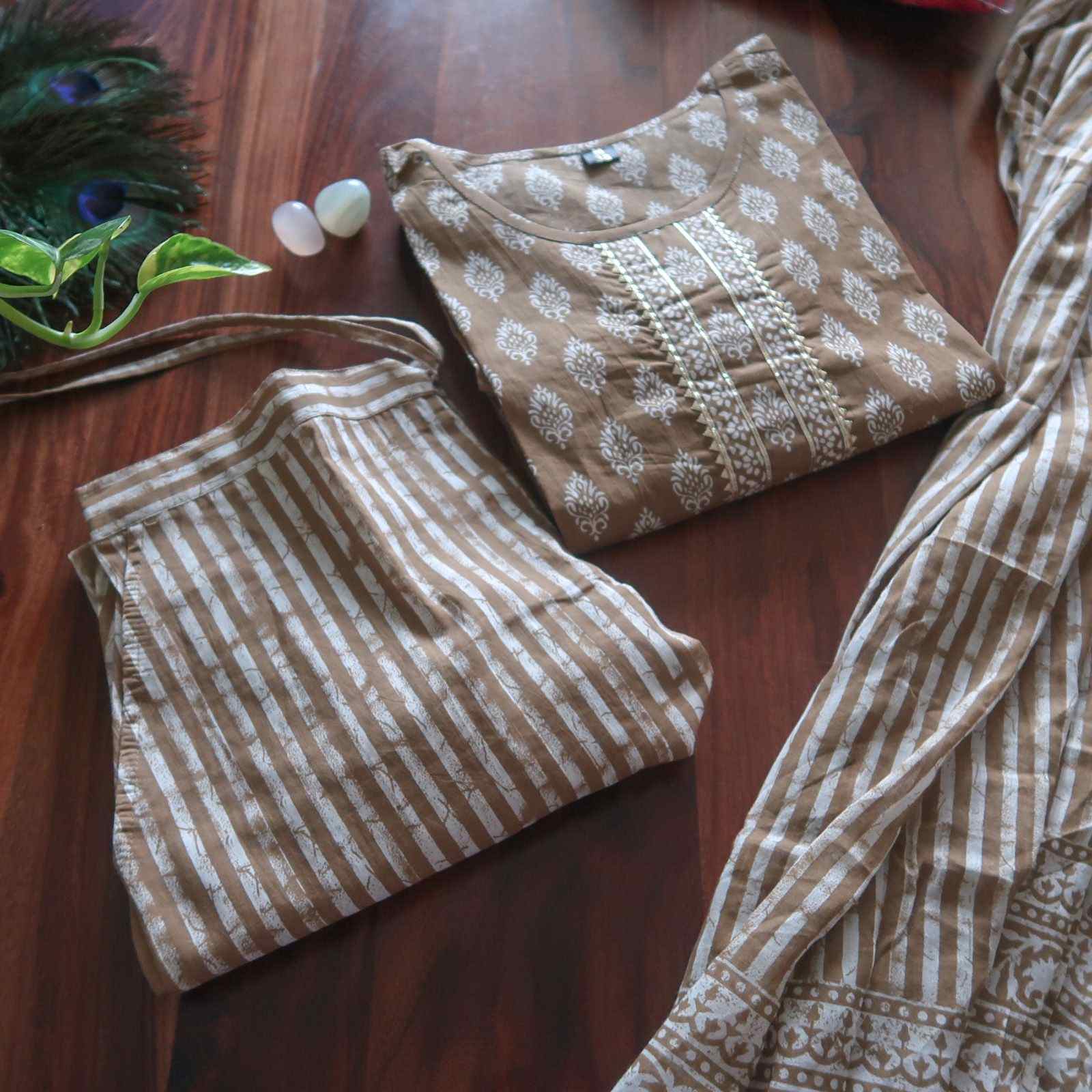 Retro Feels Brown Babe Cotton Suit Set (3 Piece)